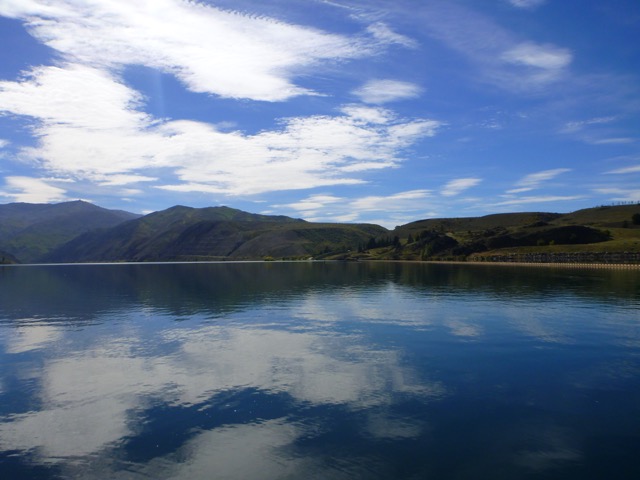 Beautiful mirror lake Dunstan at Burtons Creek.